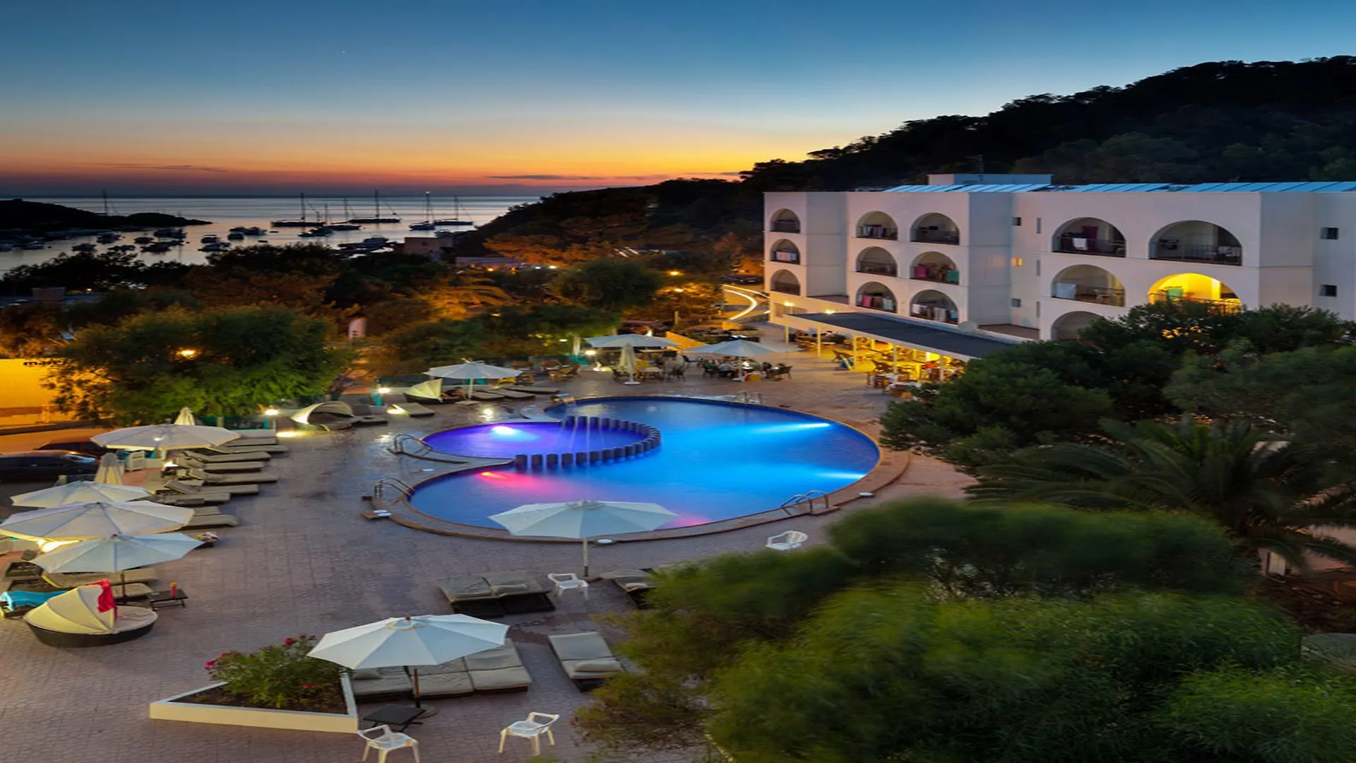 Aparthotel Puerto Cala Vadella Cala Vadella  3*, Cala Vadella (Ibiza) Espanha